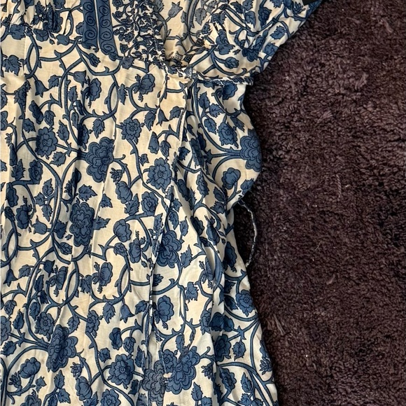 Lulu's Navy and White Floral Dress - Picture 6 of 7